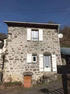Maison auvergnate traditionnelle récemment rénovée - 拉塞勒