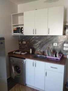 سيسيليا اتش