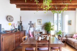 Maisons de vacances Maison d'une chambre avec jardin clos et wifi a Saint Aigulin : photos des chambres