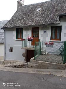 Agréable T2 avec petite cour privative - 3 nuits minimum