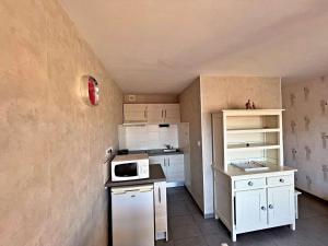 Appartement au centre de Marseillan avec terrasse et parking, proche commodités - FR-1-387-178