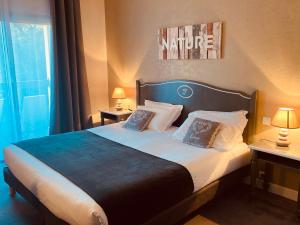Hotels Le Floreal : Chambre Double Supérieure avec Balcon