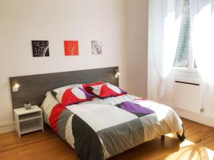 Appartements Sun, parking, centre ville , proche Sanctuaires : photos des chambres