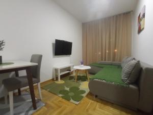 Apartman Ledine