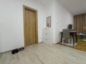 Apartman Ledine