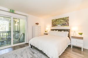 Slope-side Studio Bliss Ski-in Ski-out, Renovated At Blue, Hot Tub, Fast Wi-Fi