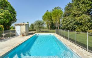 Maisons de vacances Beautiful Home In Pernes Les Fontaines With Wifi, Private Swimming Pool And Outdoor Swimming Pool : photos des chambres