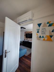 Appartements Charming AC 2-bedroom apartment Antibes city center family, couples friendly : photos des chambres