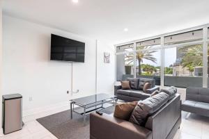 The Purple Pelican Beachfront with Ocean Balcony Unit 2