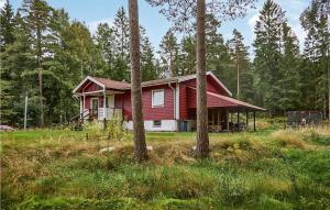 Beautiful Home In Henn With Sauna, 2 Bedrooms And Internet