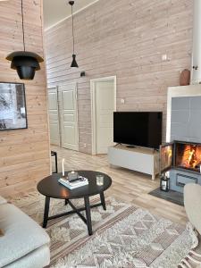 Villa Laidike with saunafireplace, 80 km Helsinki