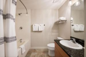 Premium Unit 3318 - Studio - Fraser Crossing Founders Pointe condo