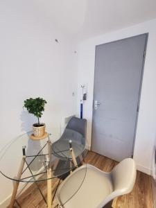 Appartements Le Cozy - Hyper centre - Calme - Moyenne duree : photos des chambres