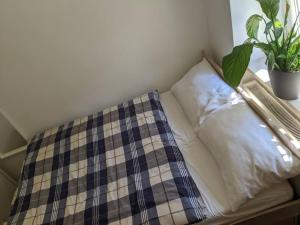 Peaceful Condo w Queen Bed 42 TV Green Patio