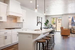 ReHQ home