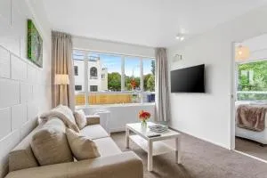 One Bedroom Apartment, Heart of Newmarket Auckland - Newmarket