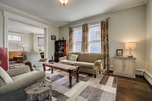 3 - 4 Bdrm Victorian Beach House