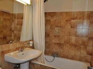 Adorable studio mezzanine, proche télésièges, parking privé - FR-1-693-16