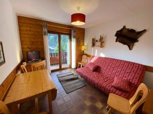 Appartement Charmant et Calme à 1000m du Village et Proche des Télécabines, Parking Inclus - FR-1-693-53