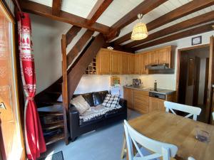 Chalet proche des pistes, avec wifi et parking - FR-1-693-70