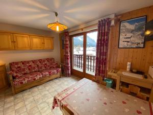 Studio paisible proche centre, balcon et parking - FR-1-693-78