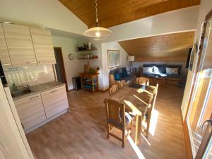 Appartement spacieux près des pistes avec balcon et WiFi - FR-1-692-14