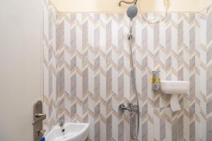 RedDoorz @ Kemanggisan Raya