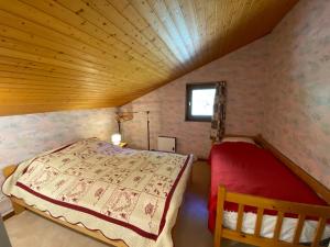 Appartement avec balcon, proche station ski, parking - FR-1-692-39