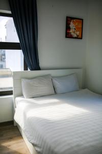 POOL Seaview - 4B - Blue Sea - Balcony - Bathtub