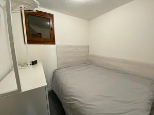 Appartement cosy près du centre avec balcon et parking, idéal pour les navettes - FR-1-693-93