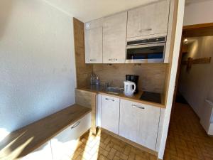 Studio charmant avec balcon et parking à Châtel - FR-1-693-86