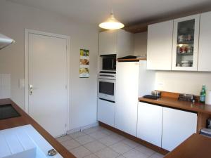 Maison lumineuse 3 étoiles, proche plages, 4 chambres, terrasse et jardin à Beg-Meil - FR-1-481-84