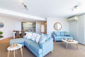 Portofino, 2,7 Laman St - Beautifully styled unit on first floor with stunning views, Air con, Wi-Fi and close to town