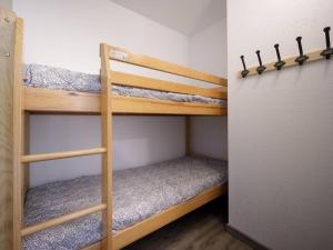 Appartements Appartement Neuf pour 6, Parking Gratuit, Skis et Acces Pistes en 5min - FR-1-695-4 : photos des chambres