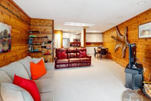 Ponderosa Inn 408