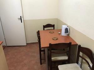 Vince Apartments