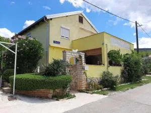 Apartment Marijana - 格基卡琳