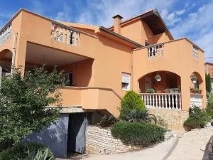 Apartment Karla - 格基卡琳