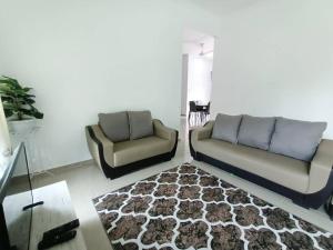 Homestay Kemaman Fyna07 Banglo Mewah 5 KM Dari Pantai Kijal