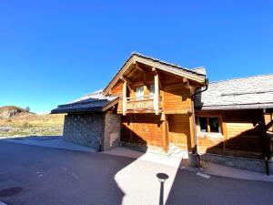 Chalets CASA Le Cherk Chalet Vars Sauna Jacuzzi : photos des chambres