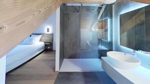 Chalets CASA Le Cherk Chalet Vars Sauna Jacuzzi : photos des chambres