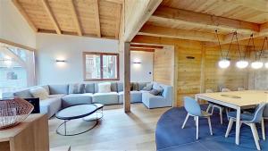 Chalets CASA Le Cherk Chalet Vars Sauna Jacuzzi : photos des chambres