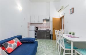 1 Bedroom Awesome Apartment In Pula 
