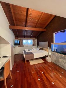 Suite with Spa Bath