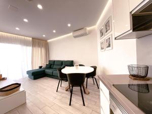 Ocean Garden, AC, Sun Terrace, Heated Pool, Parking, PP901