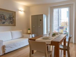 Mamma Ciccia Holiday Home - Italian Balcony