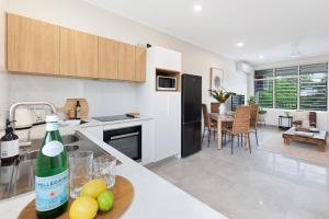 Botanica Aguila Chic Nightcliff Balcony Pad