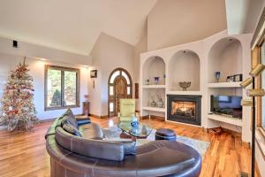 Expansive Murphy Retreat with Mountain Views!