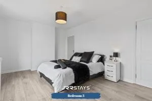 Nuneaton - Ideal 3 Bedroom, Wi-fi Parking, Sleeps 6 - JRR Stays - 纽尼顿