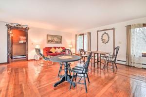 Old Time Catskill Mtn Retreat, Handcrafted Cabin!